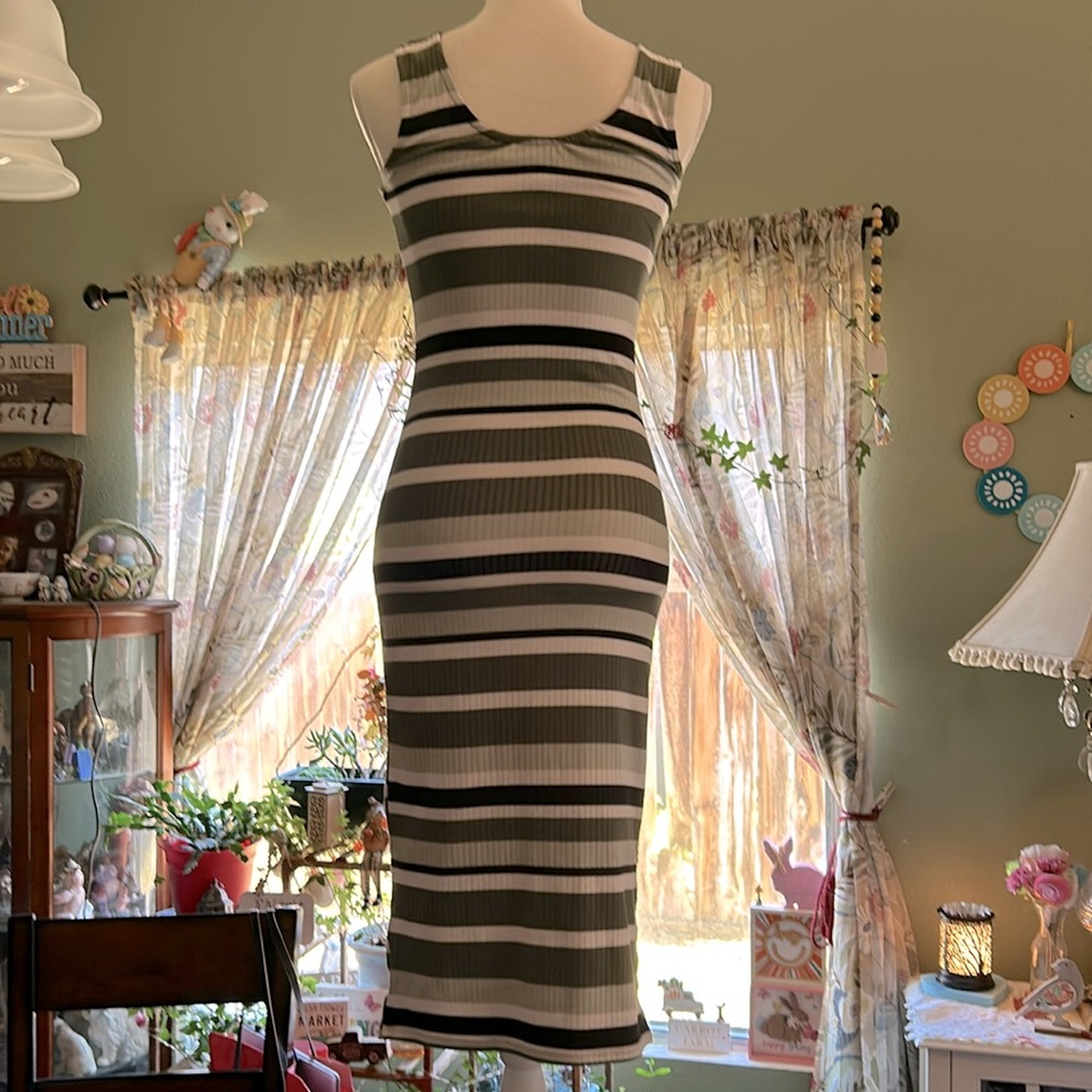 No Boundaries S (3-5) Women’s Striped Ribbed Tank Style Bodycon Dress NWOT - Picture 2 of 11